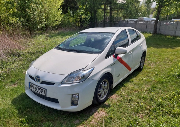 Toyota Prius cena 24500 przebieg: 360000, rok produkcji 2011 z Warszawa małe 67